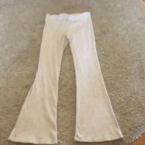 Byxor - Bra skick, knappt använda, tunt material