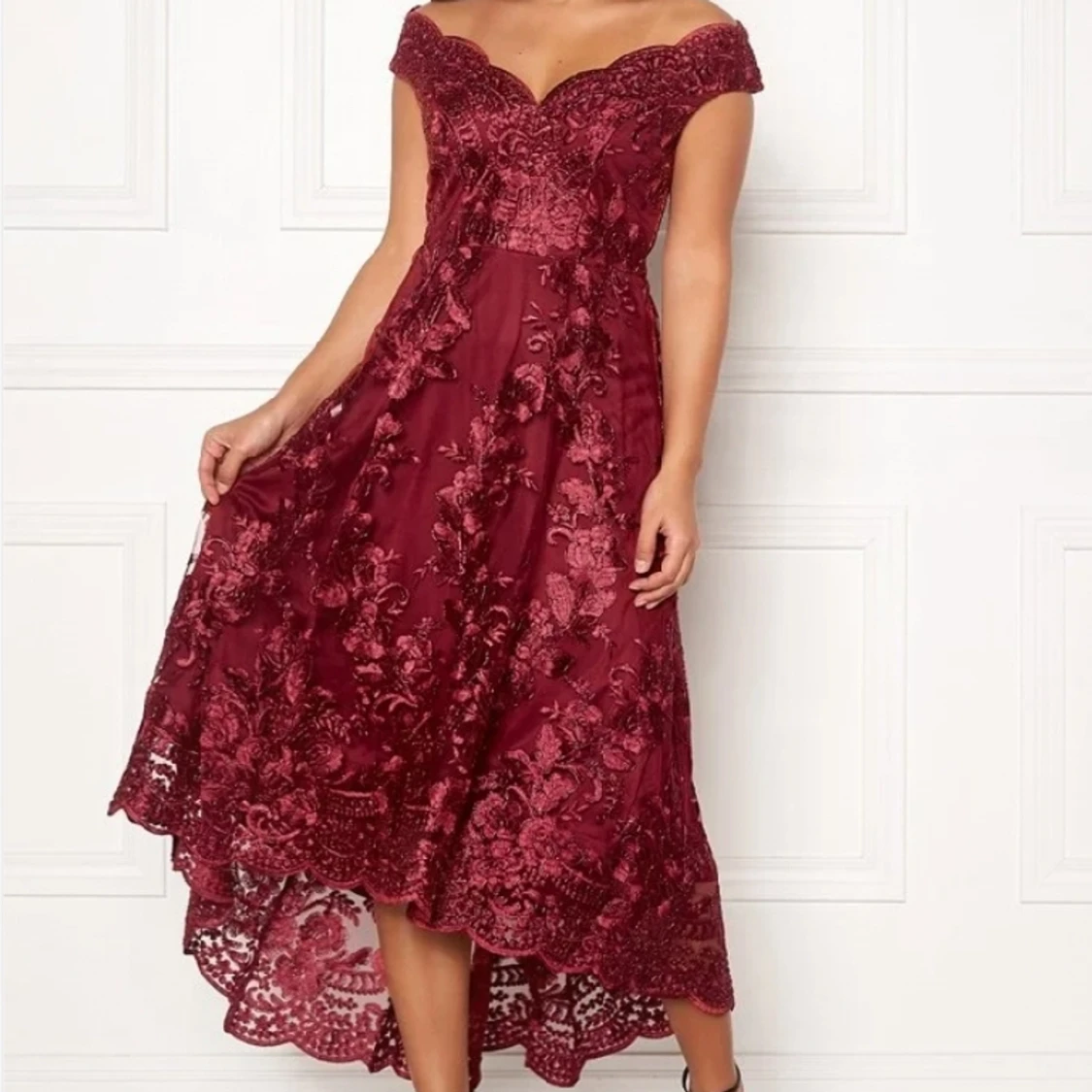 Vinröd Balklänning