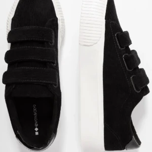 Even&odd skor - Säljer dessa even&odd skor som aldrig kommer till användning längre, men är använda💋