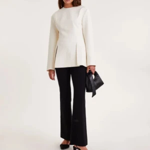 Wakakuu tröja - Slutsålt tröja från Wakakuu i storlek XS. Ny med lapp kvar. Ny pris: 2199 