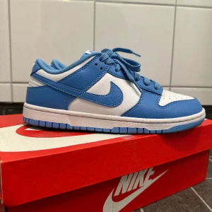Nike UNC DUNK  - Använt den 2 gånger 