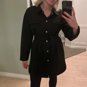 Overshirt/Jacka - Superskön och snygg jacka från Vero Moda 🖤