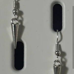 Bit örhängen  - Jättefina! Och passar till allt. 