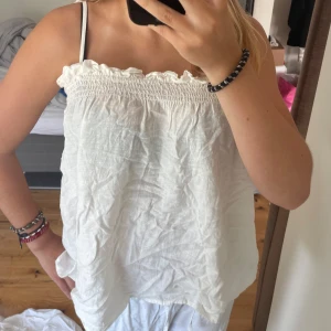 Blus  - Blus från mango, aldrig använd. ☺️