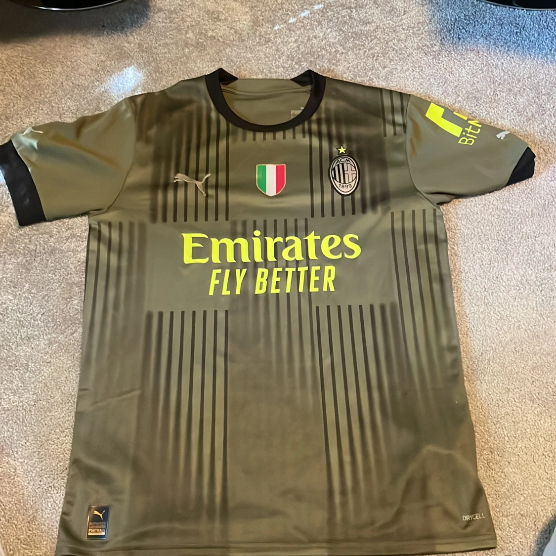 AC Milan tröja storlek M