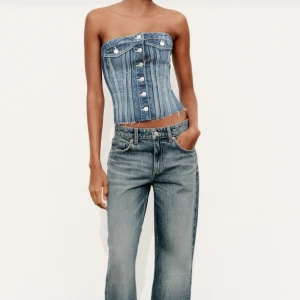 Jeanstopp - Svin snygg jeans topp!💕 Helt oanvänd så i vädligt fint skick. Passar xs-s Köpare står för hela frakten! 