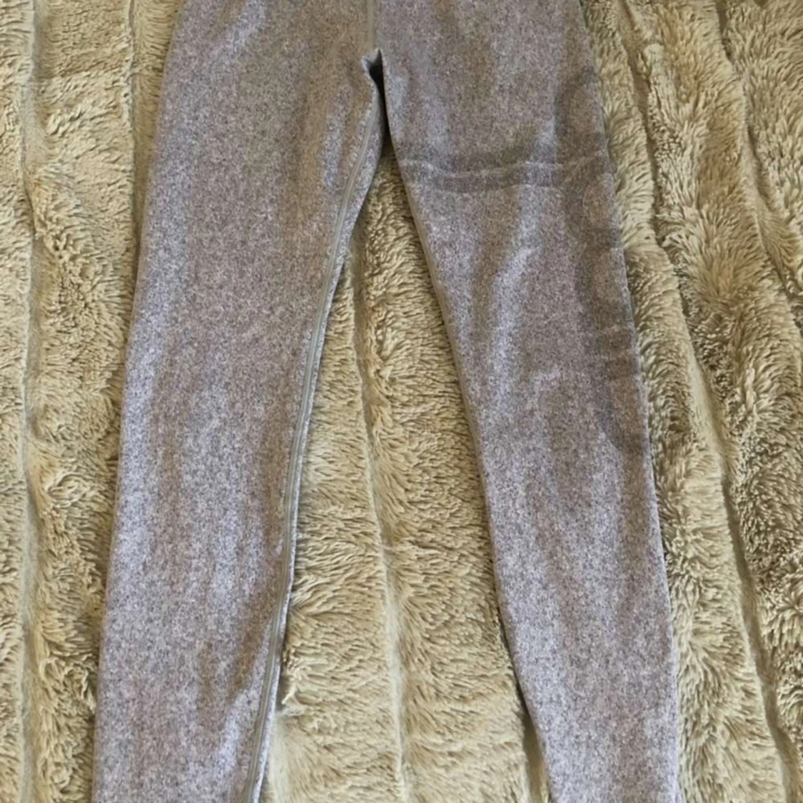 Snygga motiverande gråa leggings!