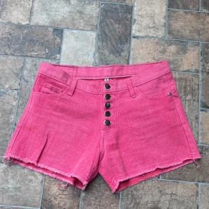Rosa shorts🌺 - Fina shorts i så najs färg🥰
