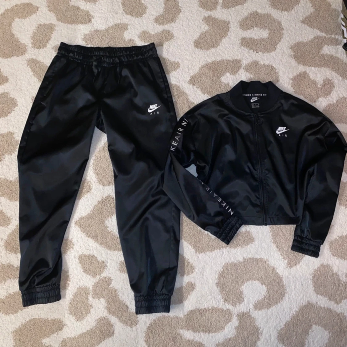 Nike Air satin träningsset 