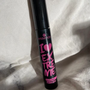 Volume Mascara - Volume Mascara från Essence❤️Aldrig använd❤️