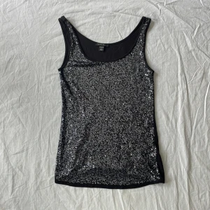 Festtopp  - Bra skick! 💗 har inga andra bilder!