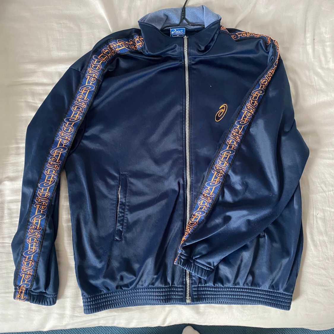 Asics tracktop