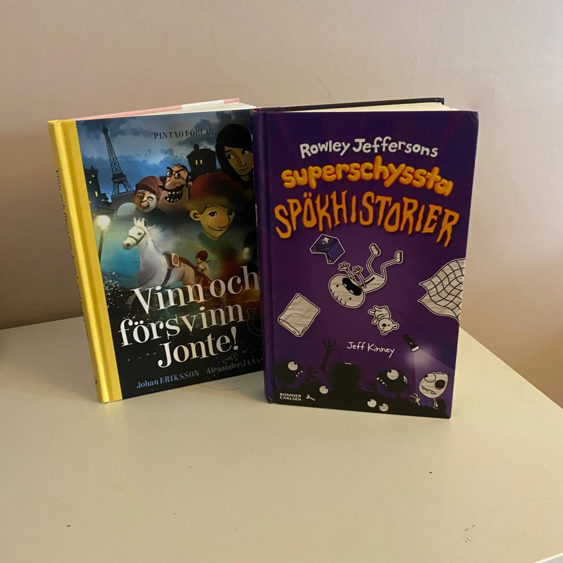 2 roliga och spännande böcker  - 91
