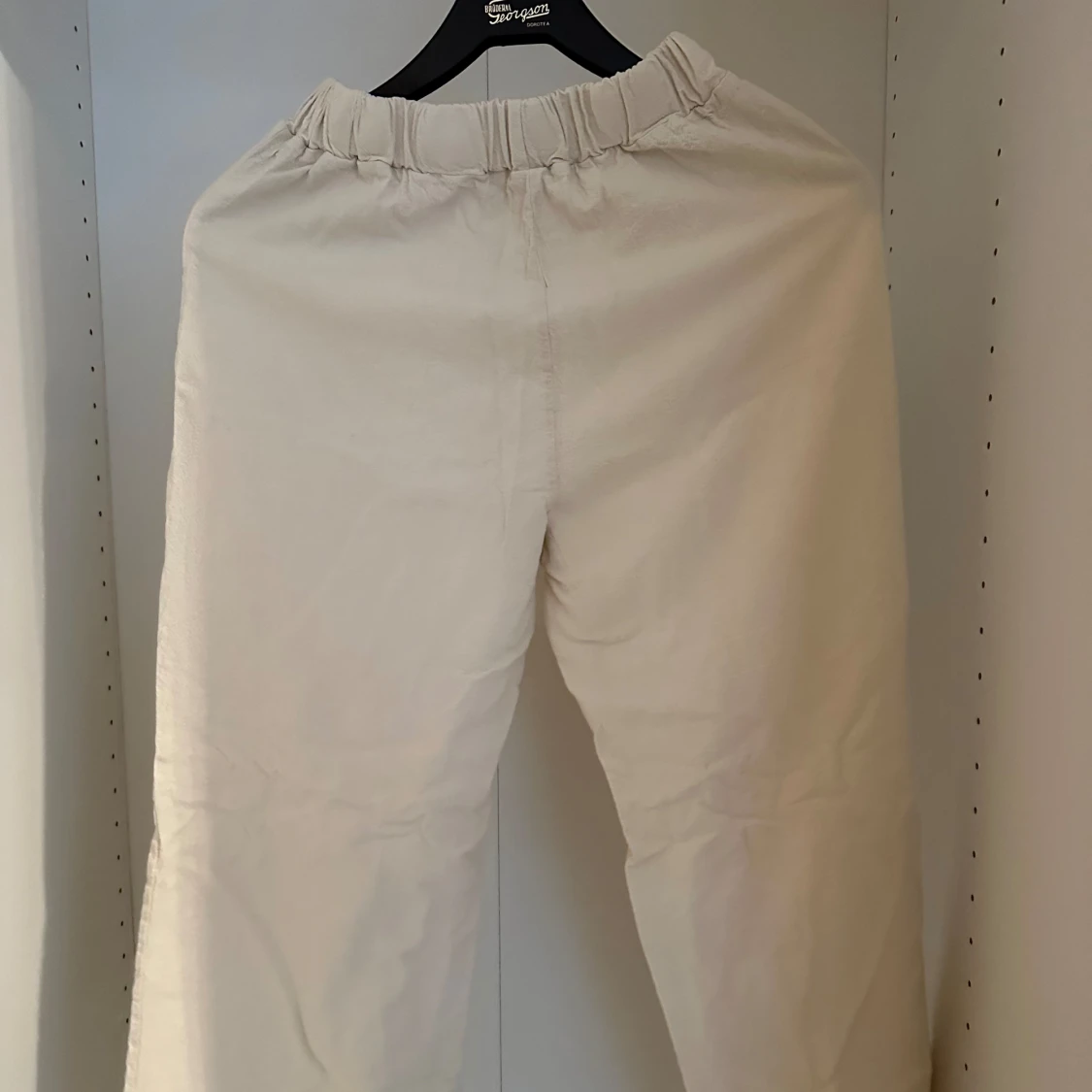Beigea linnebyxor  - 90