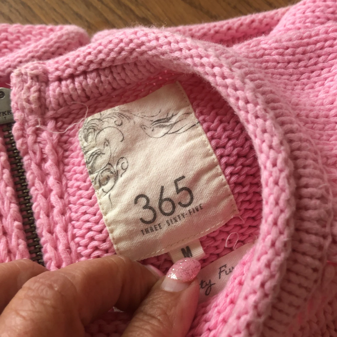 Rosa tröja med dragkedja bak - 92