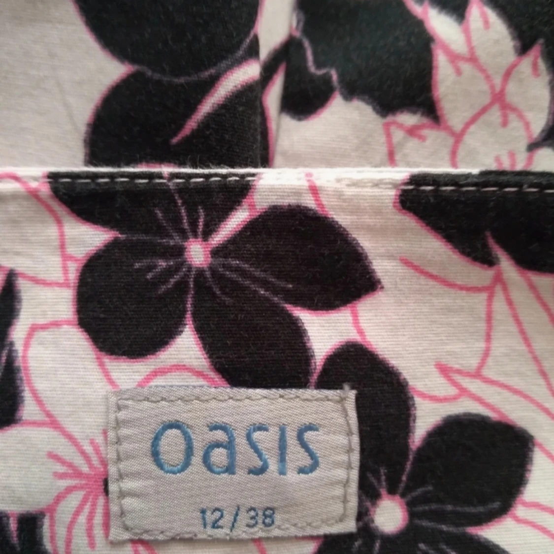 Klänning med barr rygg - 91