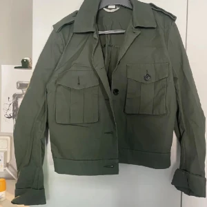 Grön jacka  - Grön jacka, super skick! 