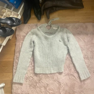 stickad tröja  - Grå stickad tröja från Odd Molly