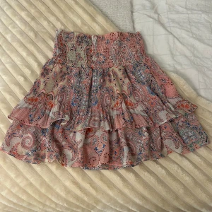 Volang kjol - Så fin volang kjol som inte kommer till användning 💞💞