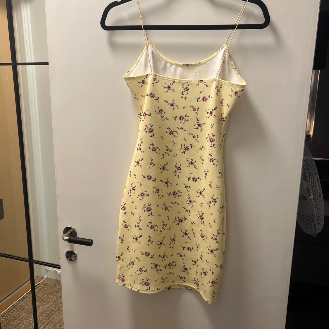 Somrig klänning från Nelly - 90