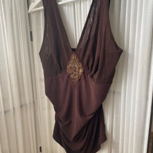 Vintage topp  - Sjukt snygg unik vintage topp 🥰 Passar både och M då den är stretching 