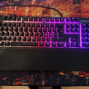 Stellseries  - Tangentbord. Använt fåtal gånger. 