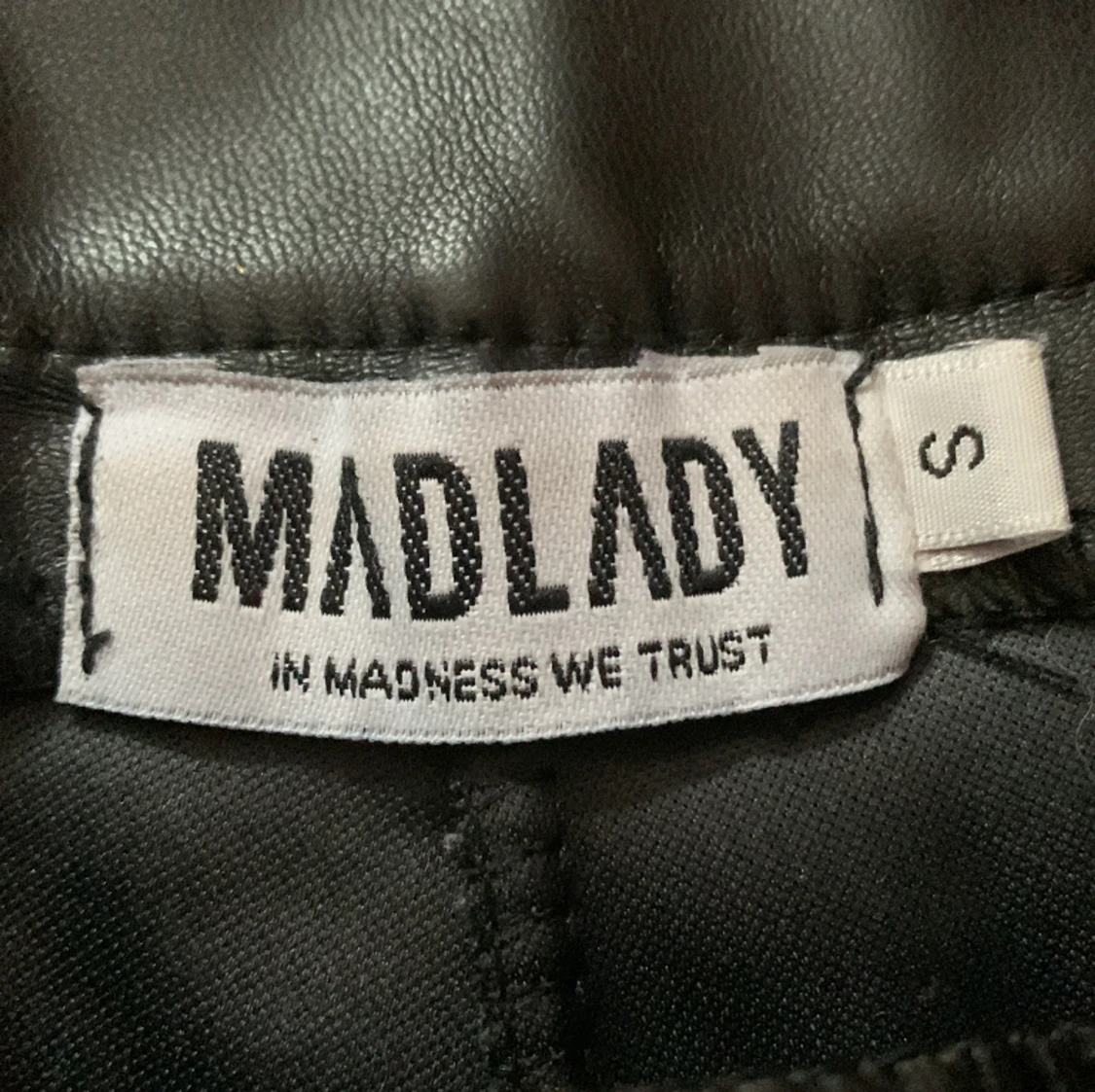 Coola svarta skinnbyxor från Madlady🖤 - 90