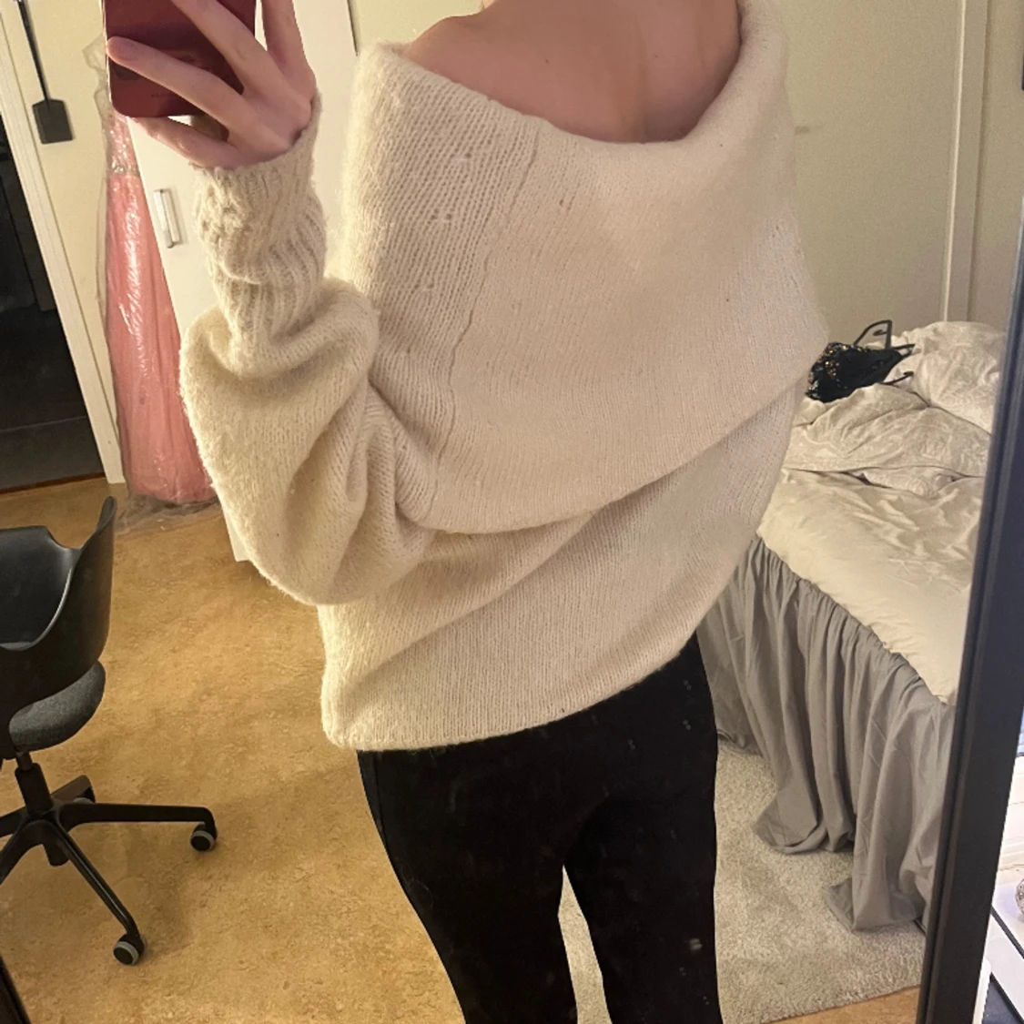 Off shoulder tröja!  - 90