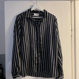 Randig Neo Noir blis - Superfint skick!