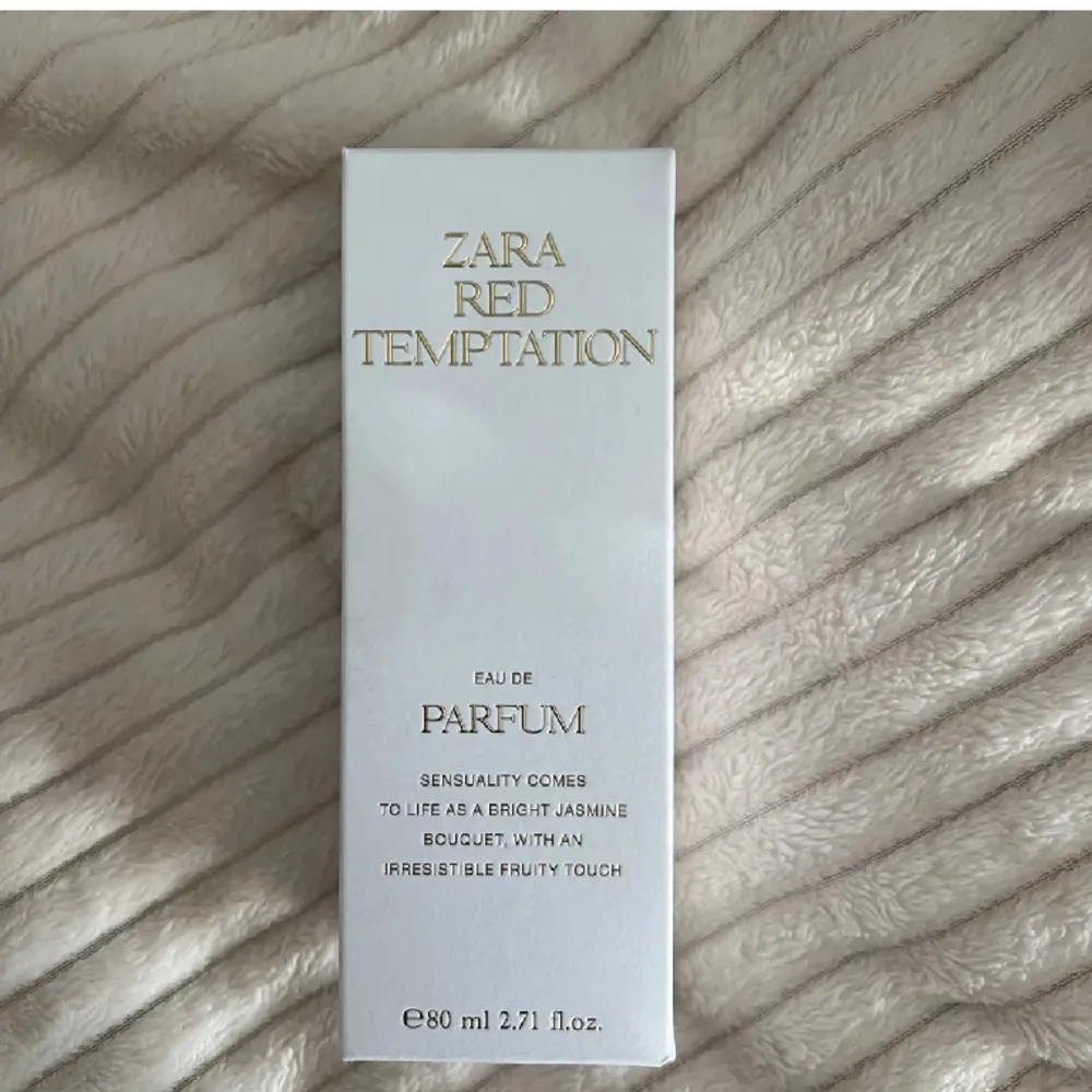 Säljer denna helt nya parfym från ZARA!. Accessoarer.
