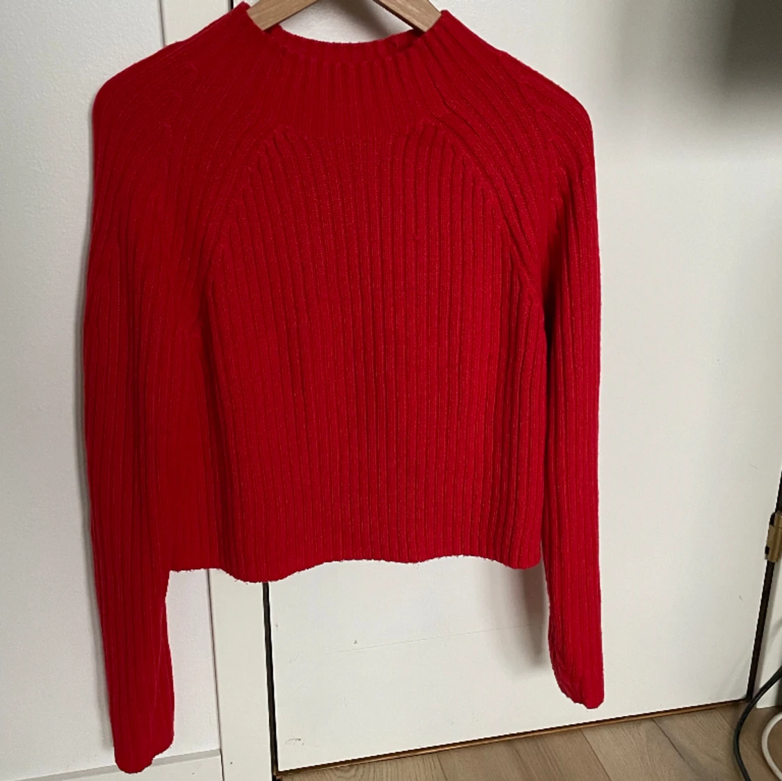 Röd stickad långärmad tröja - 90