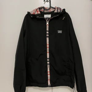Burberry vintage jacka - Bra skick. Ny tvättad.