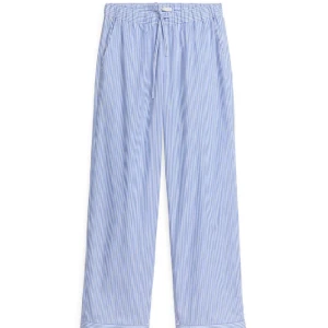 Pyjamasbyxor  - Pyjamasbyxor från arket, knappt använda. Nypris 690kr❤️dåligt ljus på mina egna bilder så skriv för bättre bilder🥰