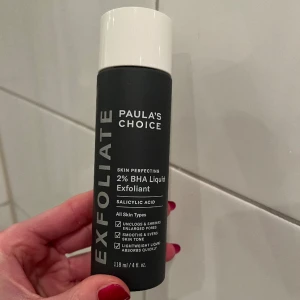 Paula’s Choise  - Säljer: Paula’s Choice - skin Perfecting 2% BHA Liquid Exfoliant 118 ml.  Oanvänd och fortfarande plomberad. Inköpt från Skincity
