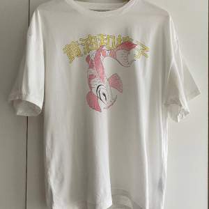 Fin t-shirt från Butter&Hazel✨ Storlek: M Material: 100% Bomull Skick: Inga anmärkningar 