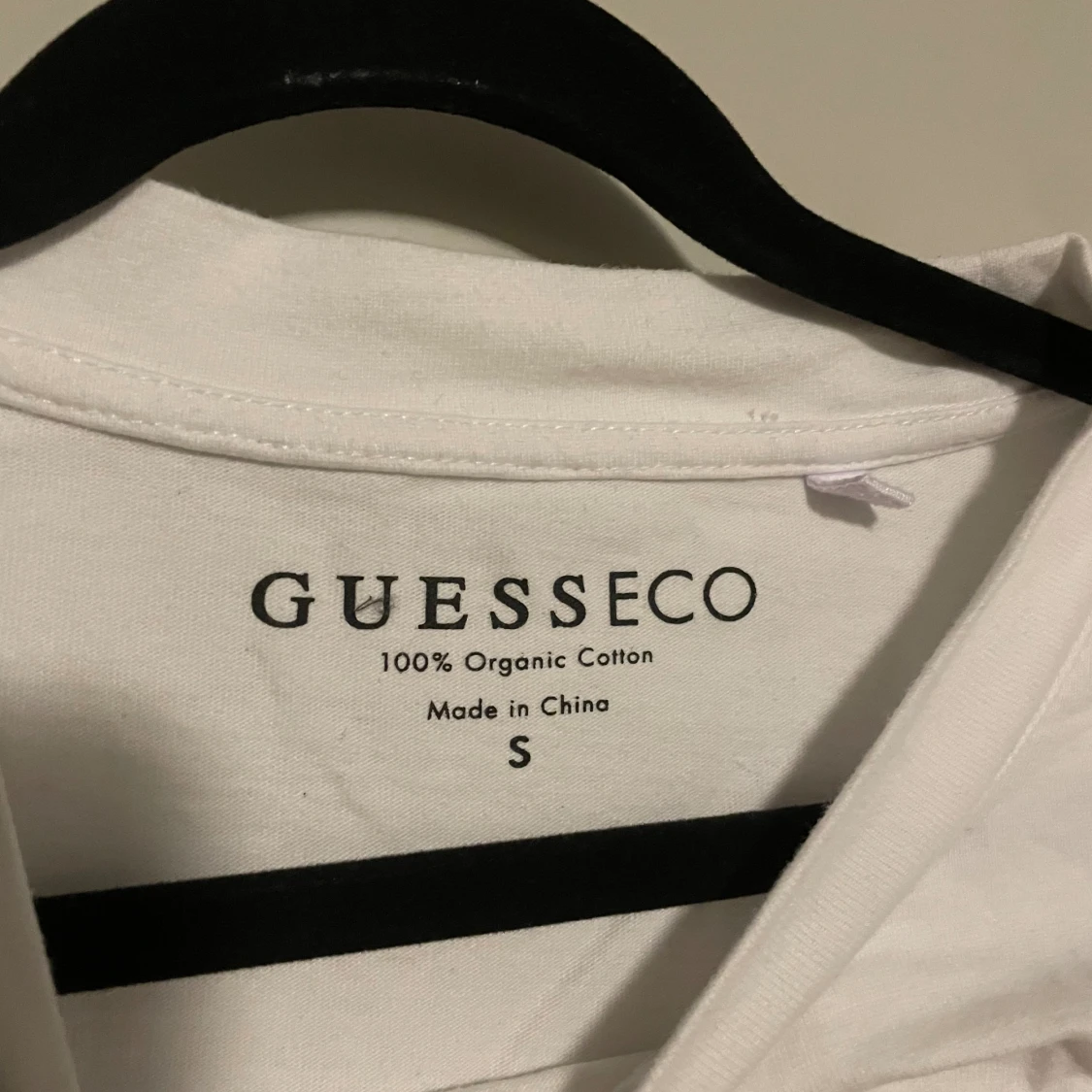 Guess Tshirt  - 90