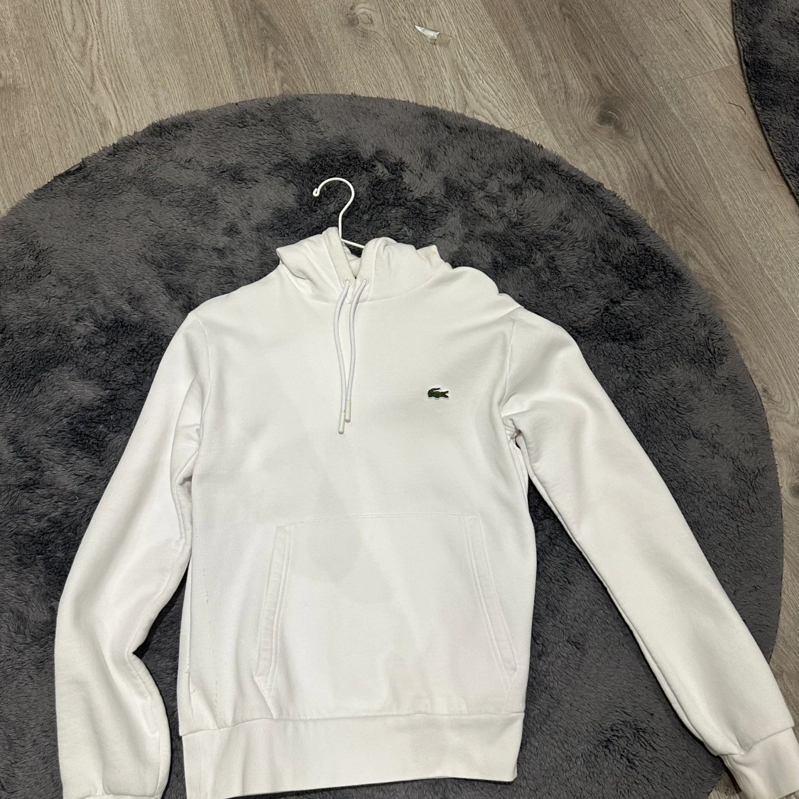 Lacoste Hoodie - 90