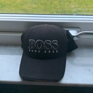 Keps Hugo boss ny pris typ 1000 den andra trucken kepsen ny pris 399  - Helt nya typ 