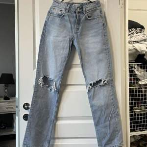 Jeans från zara, midwaist, inga deffekter