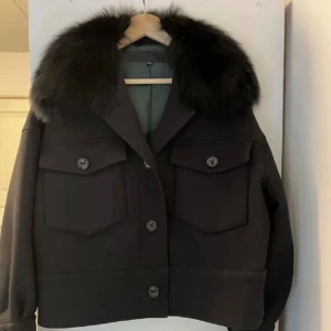 Meotine jacka - Fin svart jacka från meotine i bra skick. 