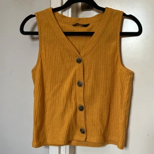 Linne  - Storlek L. Knappt använt så i gott skick 