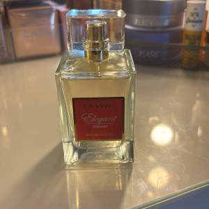 Parfym från La Rive, luktar likadant som sol de Janeiro 68, aldrig använd, 100 ml