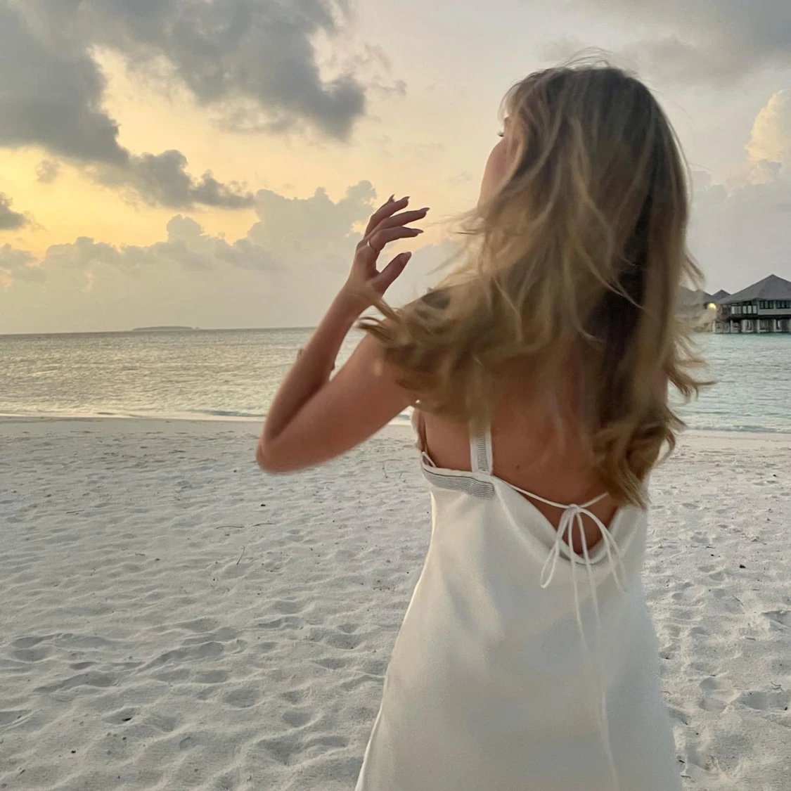 Vit zara klänning  - 90