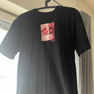 Snygg oversize T-shirt  - Snygg oversize T-shirt i storlek S. Använd ett fåtal gånger.