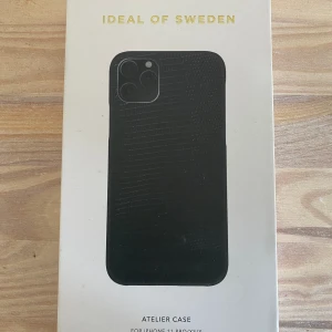 iPhone 11 PRO/XS/X skal - Säljer ett iPhone PRO 11 skal då jag köpt fel model. Varan är i nyskick i orginalförpackning. 