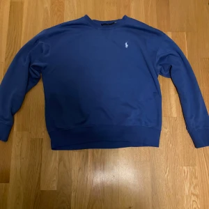 Ralph lauren tröja  - Ralph lauren tröja. Skick 9/10.  Storlek M