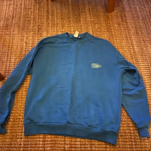 Junkyard  - Säljer fin junkyard sweatshirt. Använd fåtal gånger.