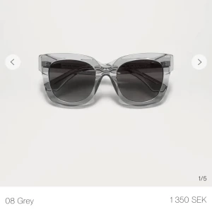Chimi  - jag säljer dessa helt oanvända chimi solglasögonen de är modellen 08 o färg grey💘💘kommer att skickas i orginalförpackningar💘köparen står för frakten