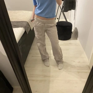 Linnebyxor  - Säljer dessa superfina linnebyxor från esprit 💕 perfekta till sommaren