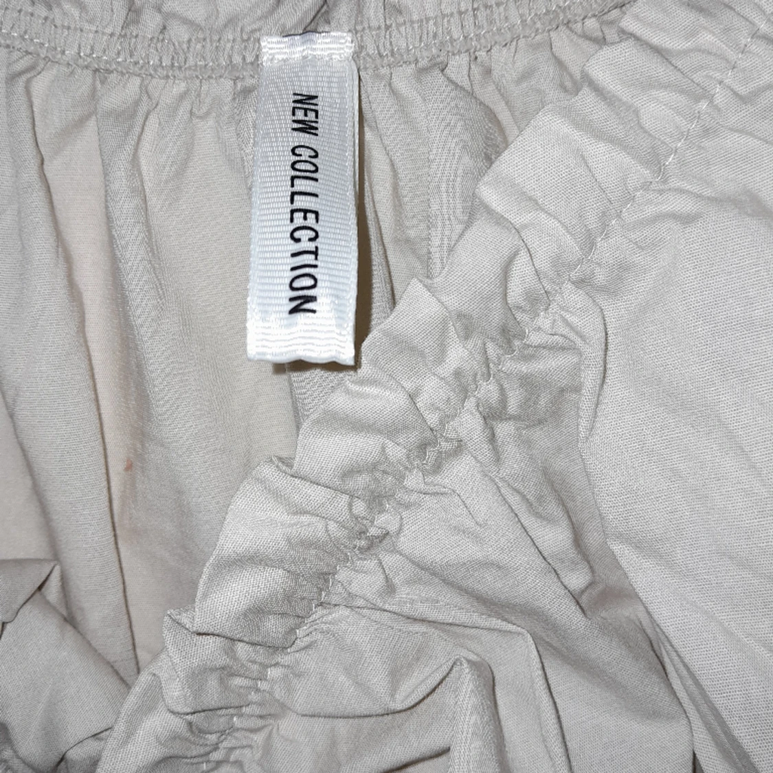 Beige klänning Storlek M - 90